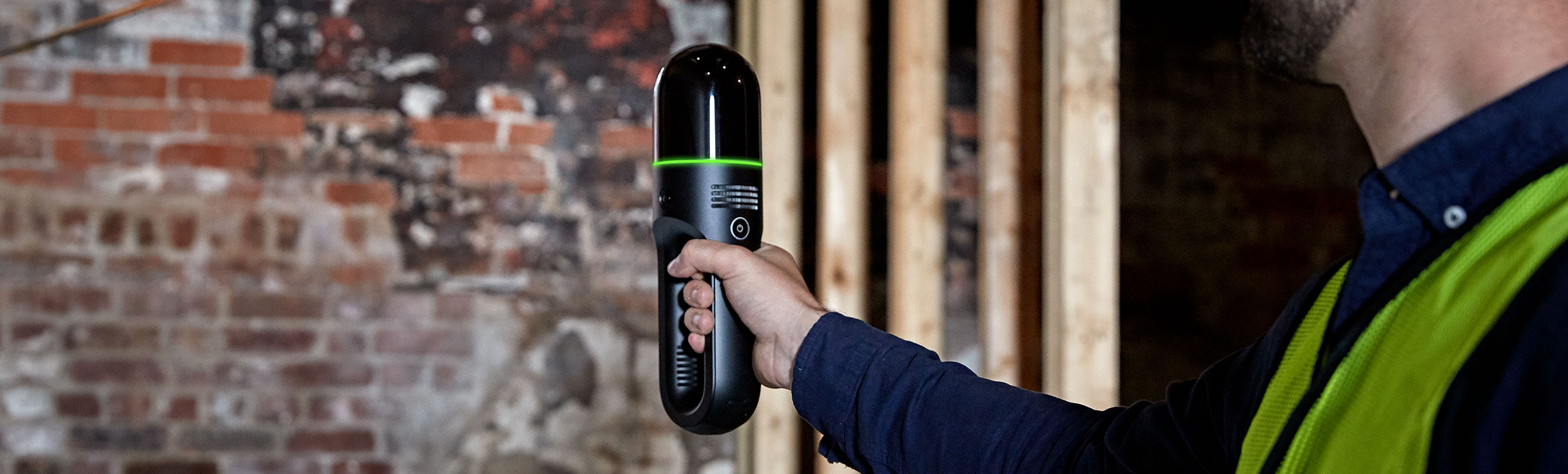 Leica BLK2GO utilizzato per il rilievo mobile di un ambiente interno