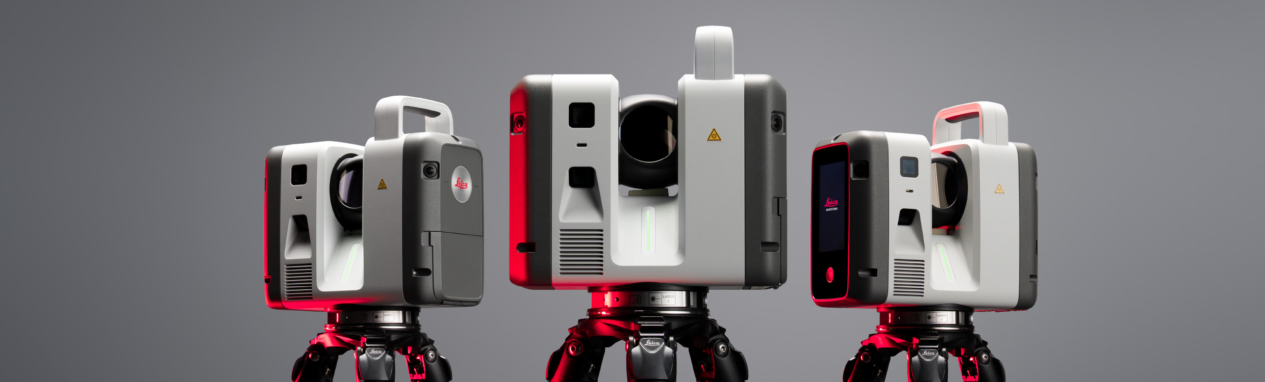 I tre modelli Leica RTC300, RTC500 e RTC700 su treppiede